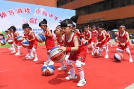 17场5球10助！巴萨17岁巨星炸裂了：1V5送绝妙助攻，创造25年历史